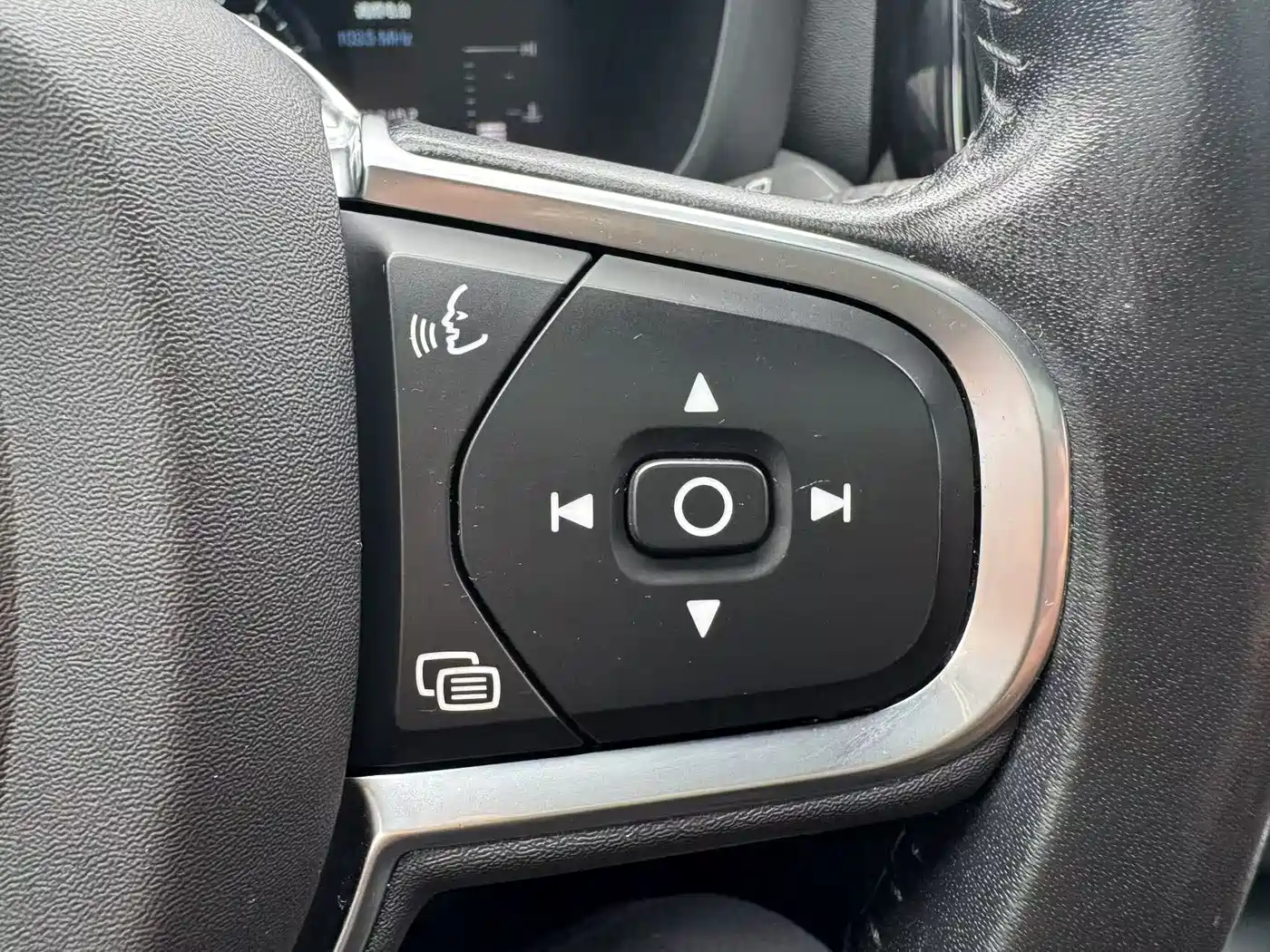 Фото 34 - Volvo XC60
