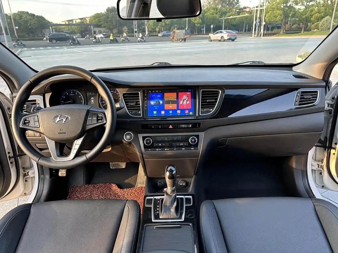Hyundai Mistra 2016 1.8L Automatic Smart GLS фото 13