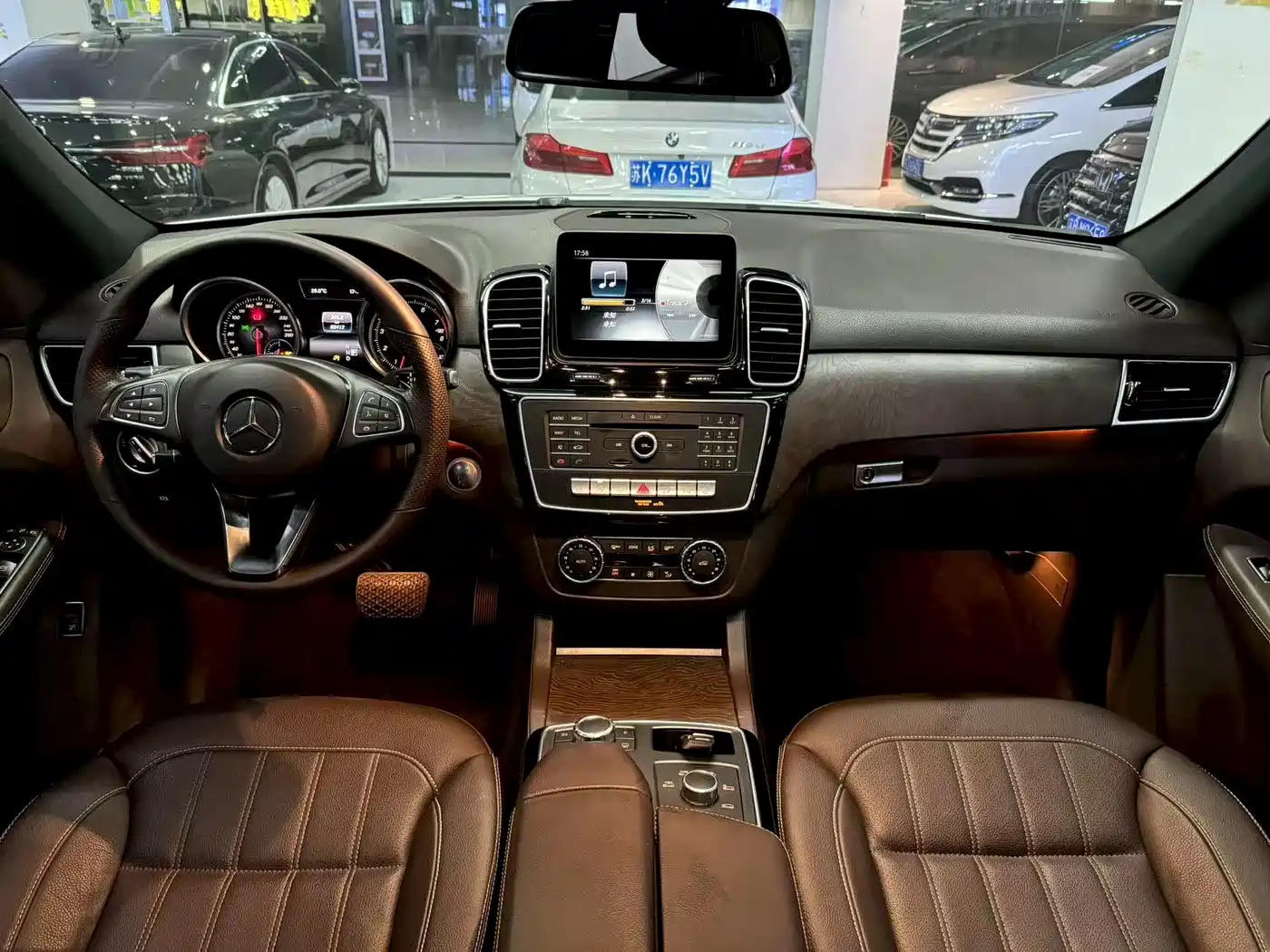 Mercedes-Benz GLE 2016 GLE 320 4MATIC Luxury фото 3