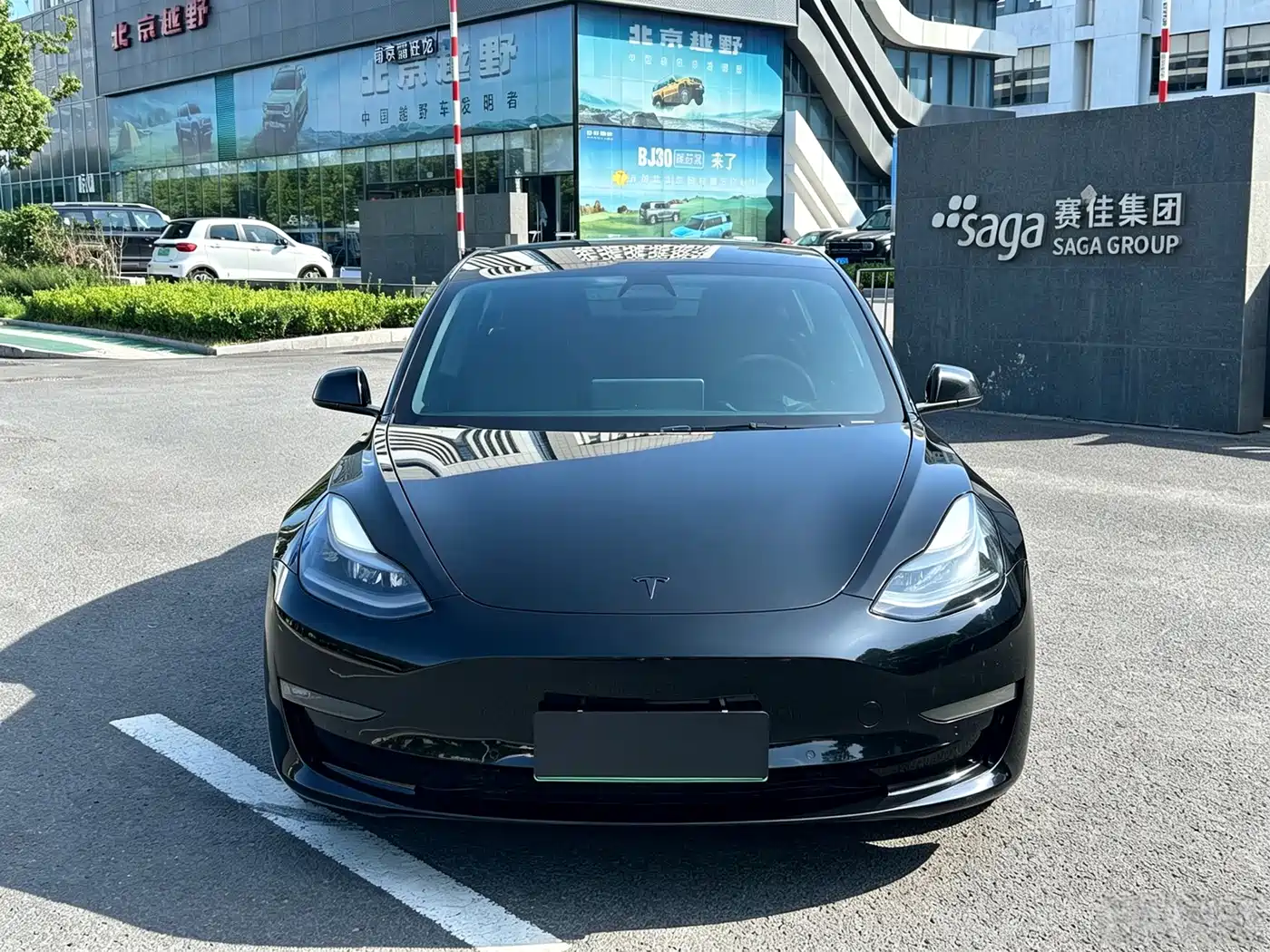 Фото 2 - Tesla Model 3