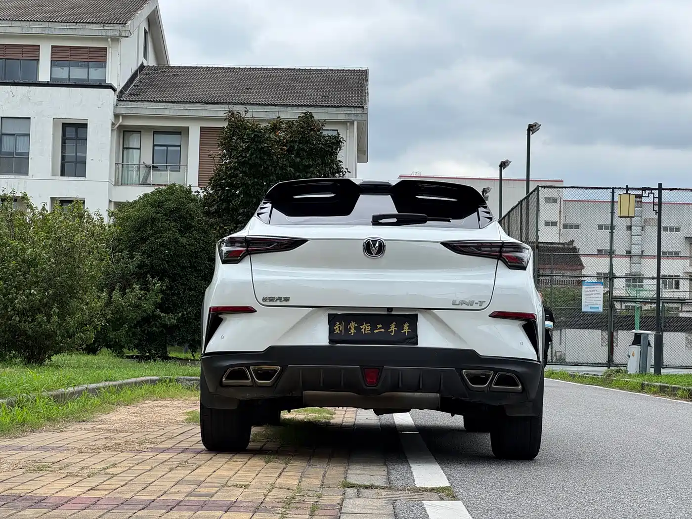 Фото 8 - Changan UNI-T