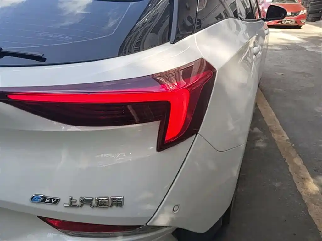 Buick Velite 6 2019 Connected Smart Edition фото 8