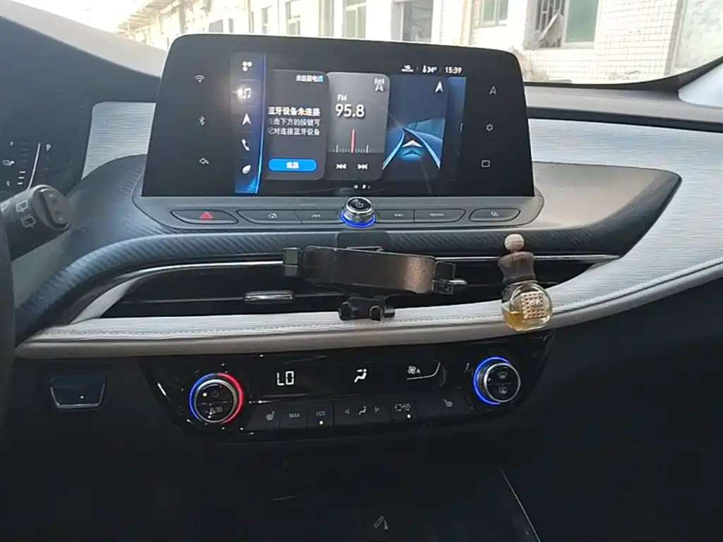 Buick Velite 6 2019 Connected Smart Edition фото 13