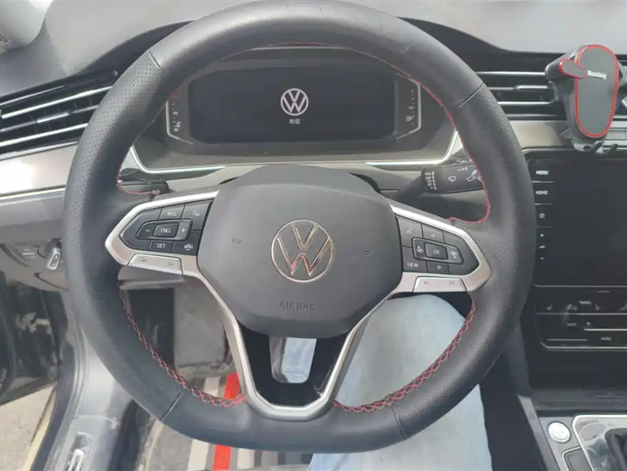 Volkswagen Magotan 2020 330TSI DSG Luxury фото 15