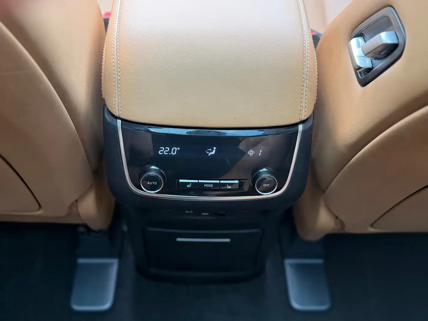 Фото 8 - Li Auto Li ONE