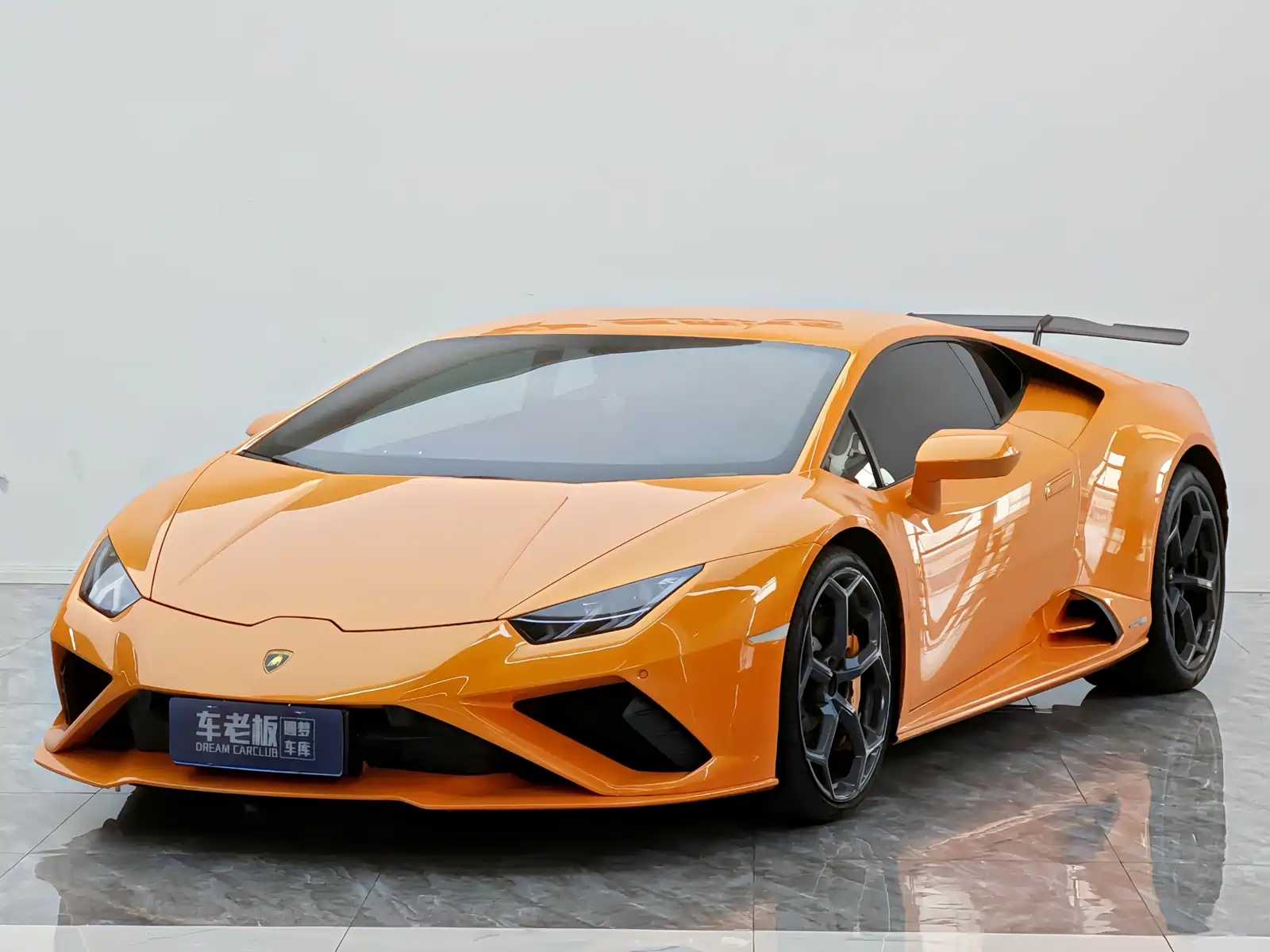 Фото 1 - Lamborghini Huracán