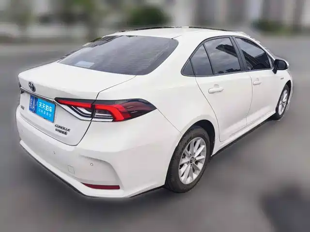 Toyota Corolla 2019 Hybrid 1.8L E-CVT GL-i Elite Edition — фото 5
