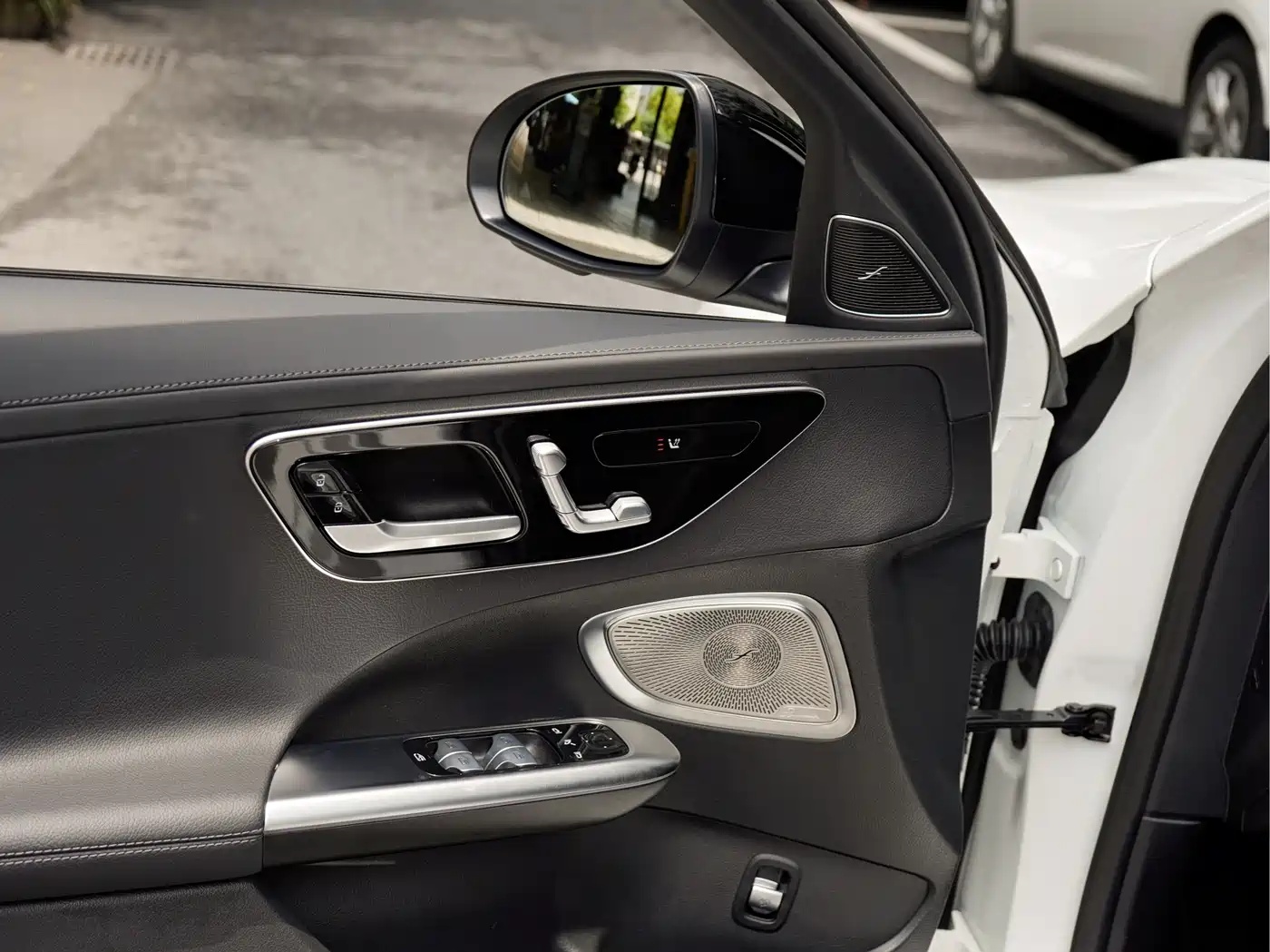Mercedes-Benz C-Class 2025 C 260 L Night Sport Edition фото 13