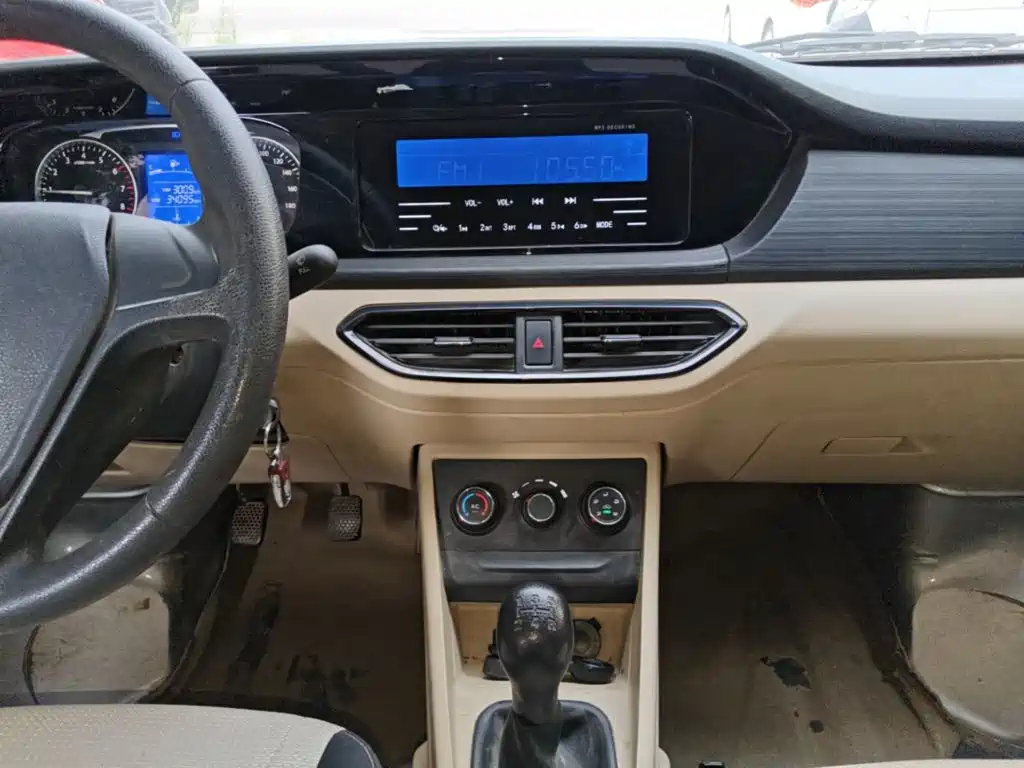 Changan Kuayue Kuayuexing V3 2023 2022 1.5L Gasoline Standard 5-Seater Van JL473QH