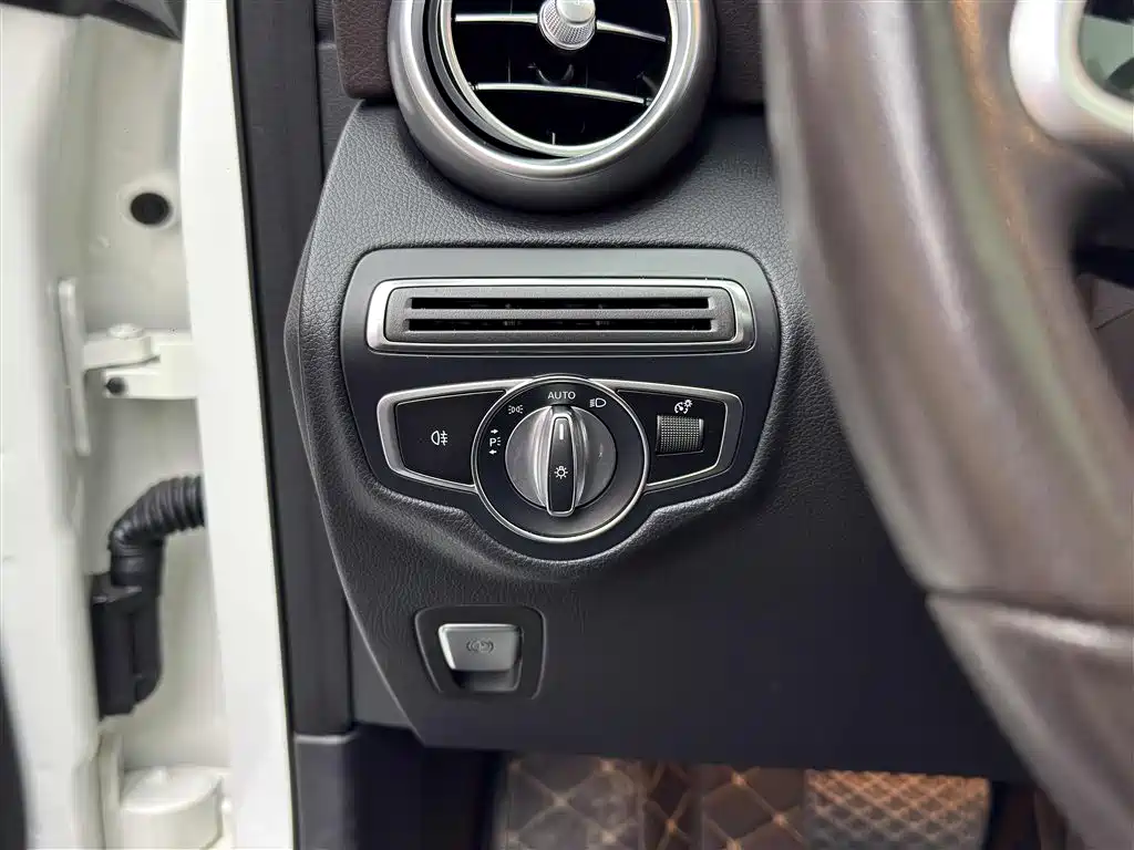 Mercedes-Benz GLC 2021 GLC 260 L 4MATIC Sporty фото 15