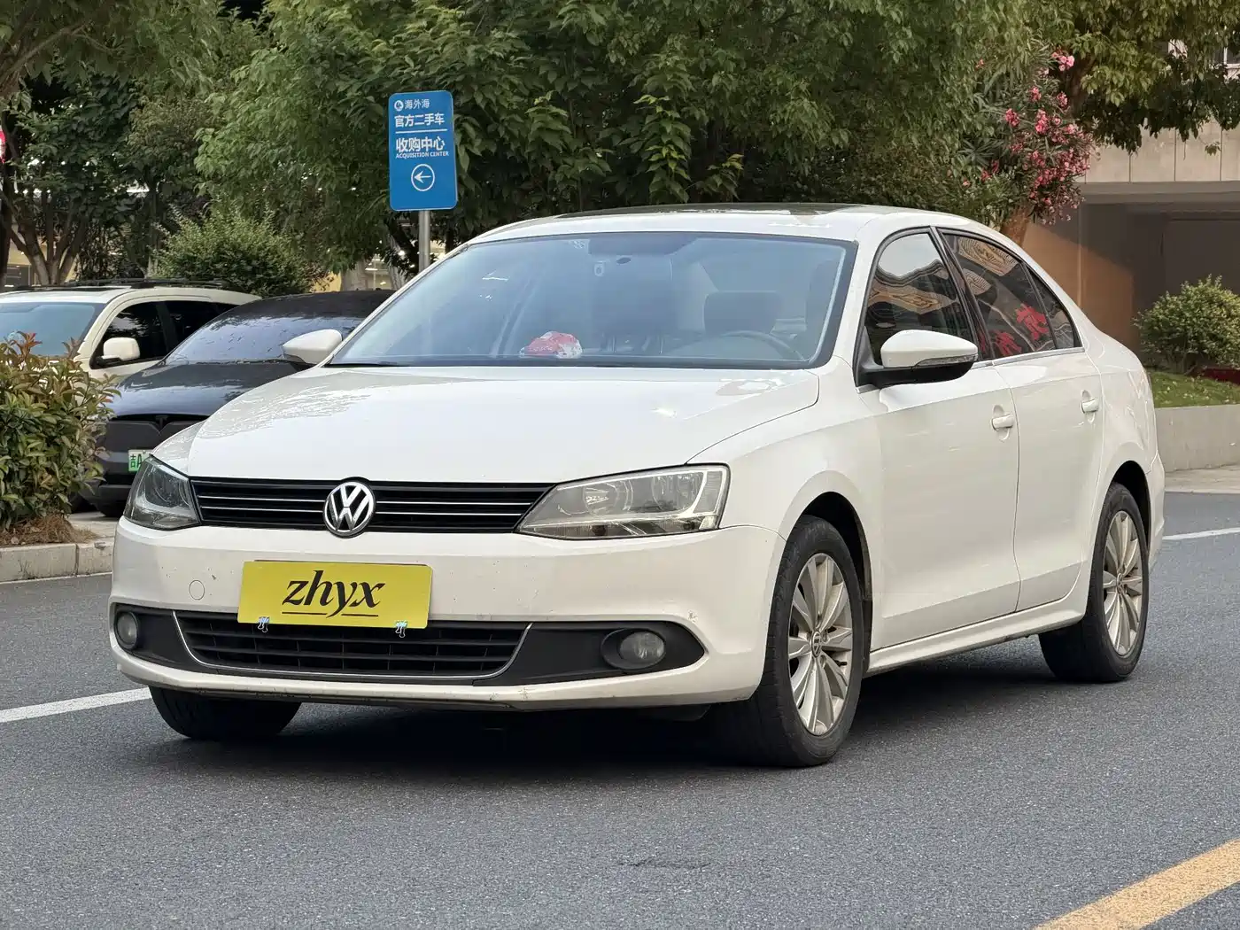 Volkswagen Sagitar 2014 Facelift 1.6L Automatic Comfort фото 3