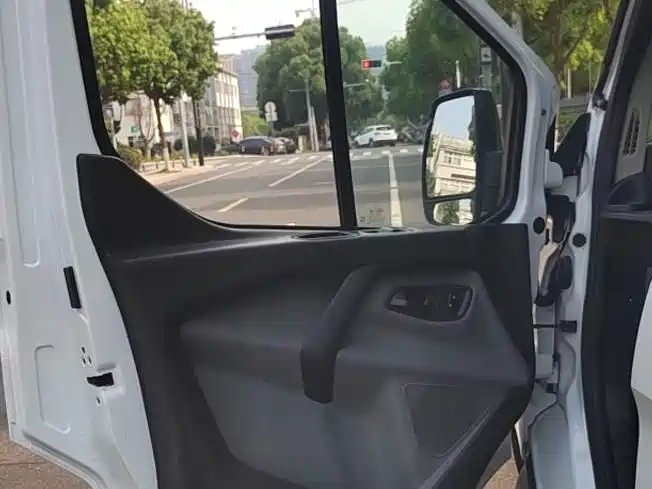 Ford Transit 2017 2.0T Diesel Multi-purpose Commercial Vehicle Short Wheelbase Low Roof China V фото 15