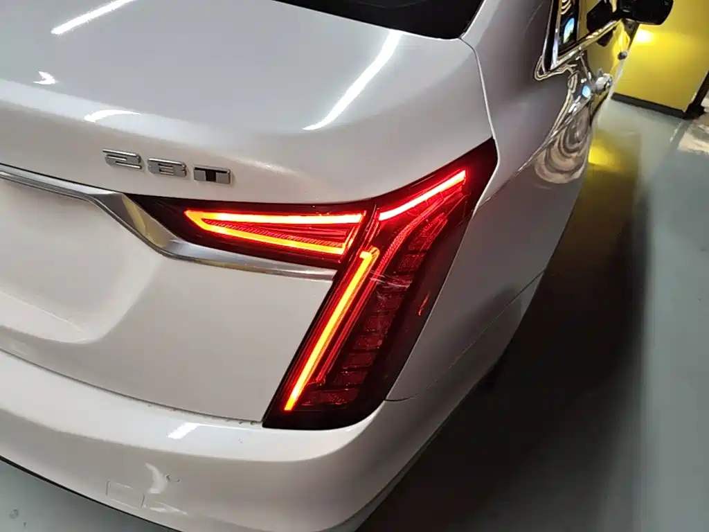 Photo 8 - Cadillac CT6