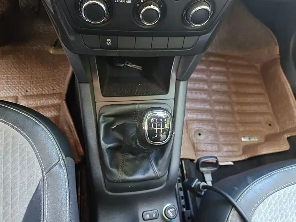 Škoda Yeti 2016 1.4TSI Manual Forward Edition фото 7