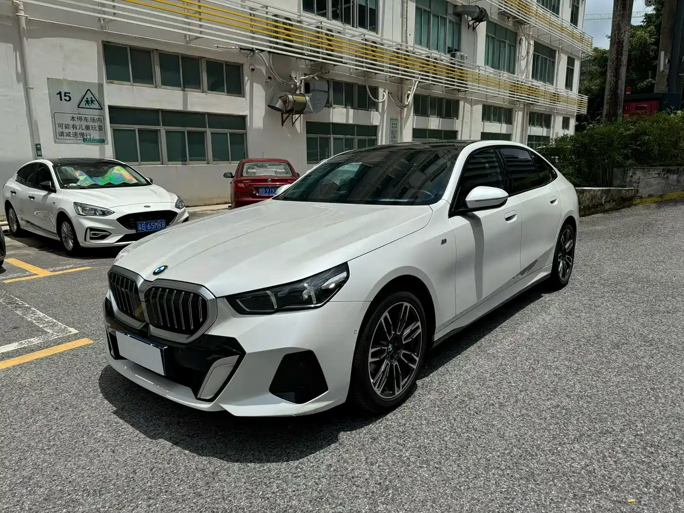 BMW 5-SERIES