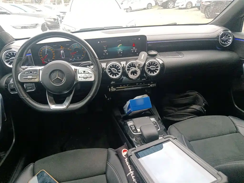 Mercedes-Benz A-Class 2019 A 200 L Sport Sedan фото 10