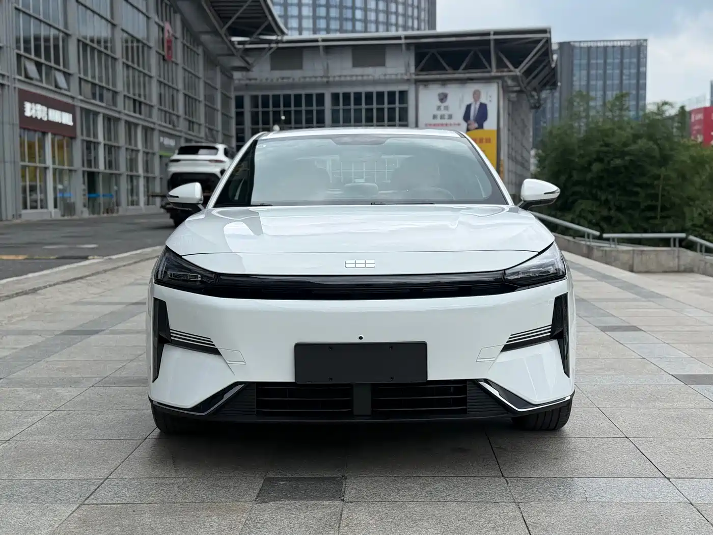 Geely Galaxy Galaxy L6 2026 2025 EM-i 140km Voyage Edition