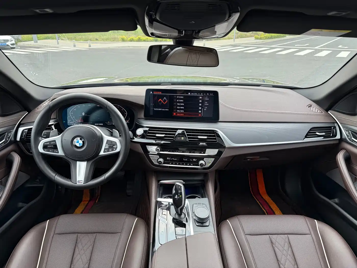 BMW 5 Series 2021 530Li Leading M Sport Package фото 13