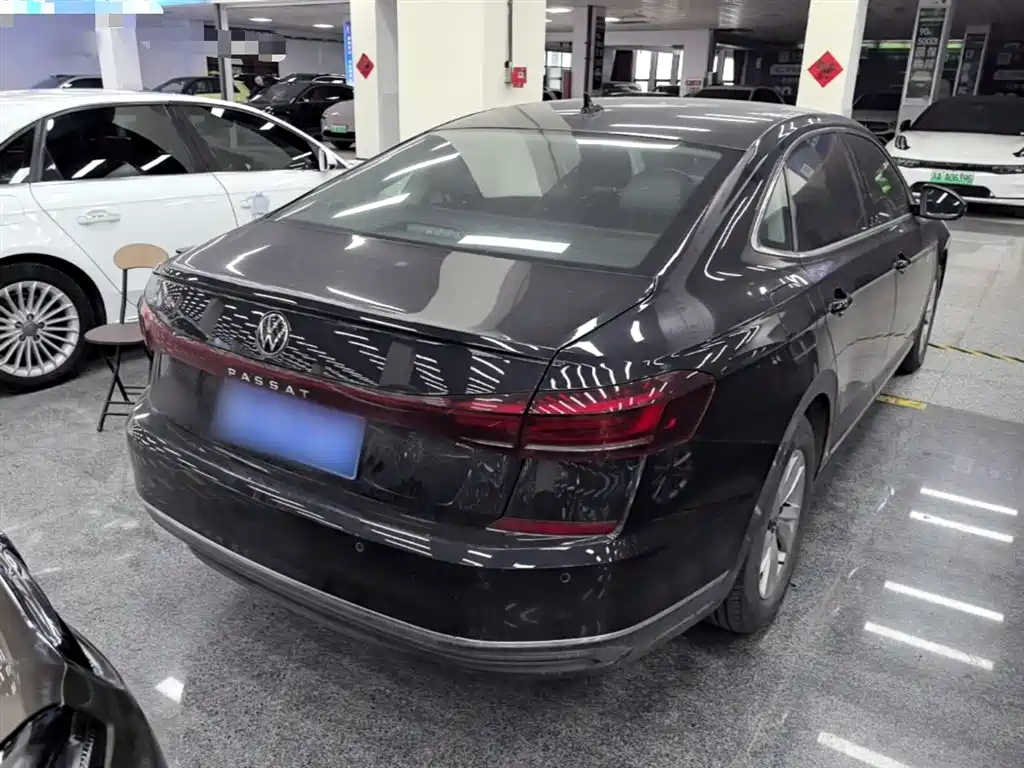 Volkswagen Passat 2025 Outstanding 280TSI Business Edition фото 7