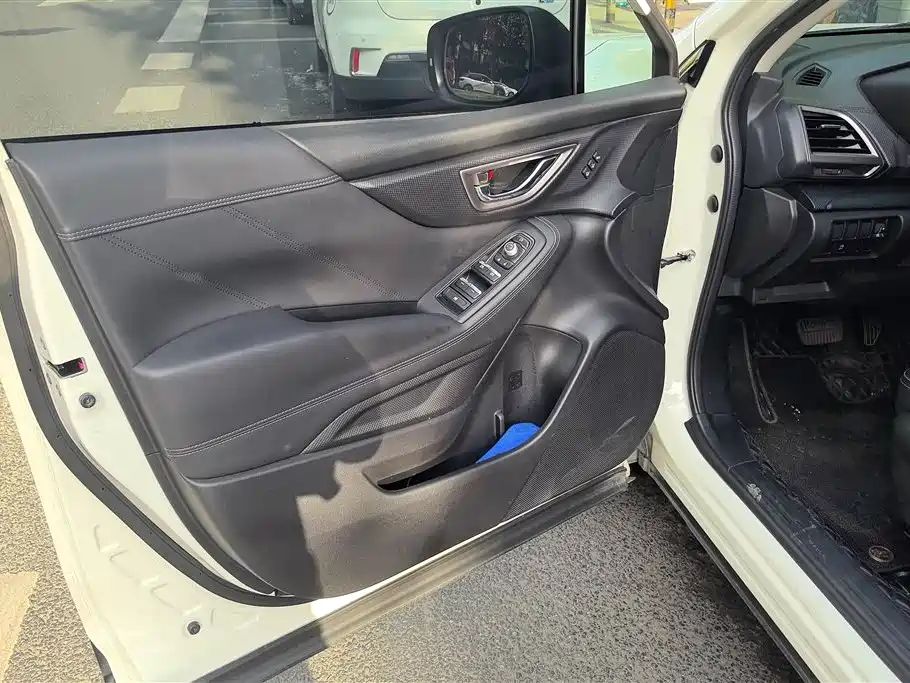Subaru Forester 2021 2.0i Luxury Edition with EyeSight фото 7
