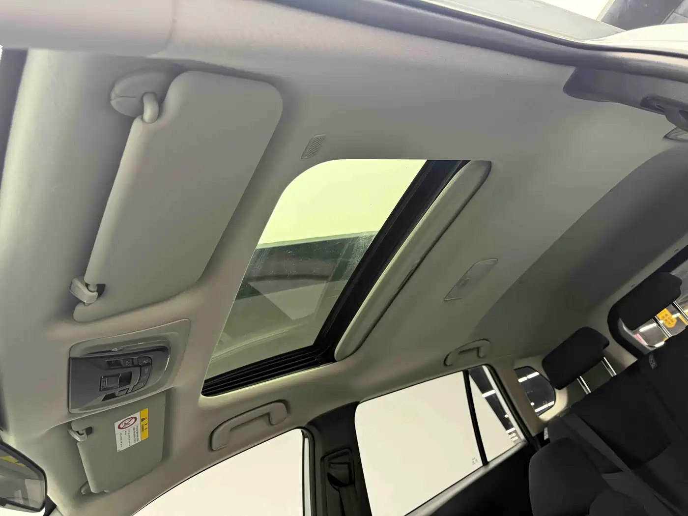 Toyota Frontlander 2024 2.0L Smart Hybrid Dual Engine Leading Edition фото 15
