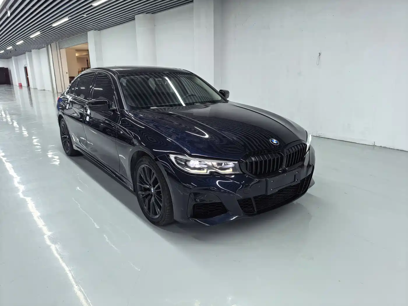 BMW 3 Series 2022 325Li M Sport Package фото 3