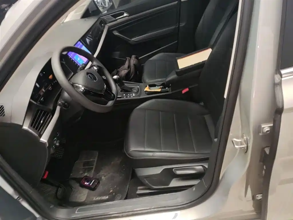 Volkswagen Lavida 2021 1.5L Auto Comfort Edition фото 15