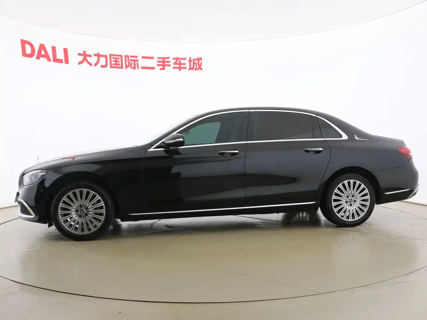 Mercedes-Benz E-Class 2019 E 200 L фото 15
