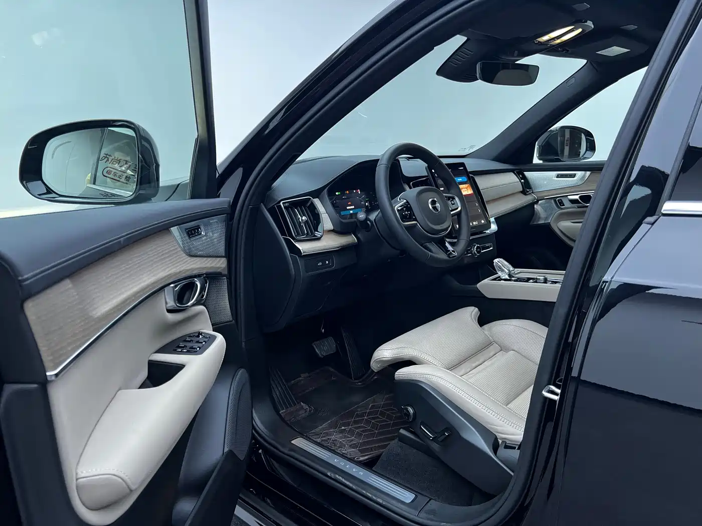 Volvo XC90 Plug-in Hybrid 2025 2025 Facelift T8 Smart Premium Luxury 7-seater