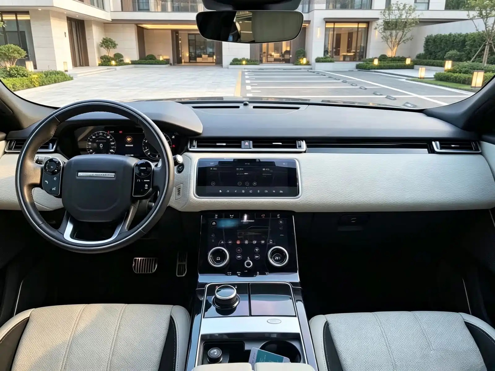 Фото 4 - Land Rover Range Rover Velar