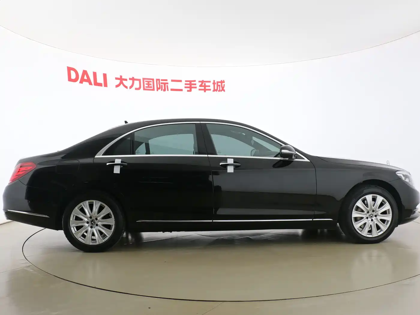 Mercedes-Benz S-Class 2016 S 320 L Business Edition фото 16
