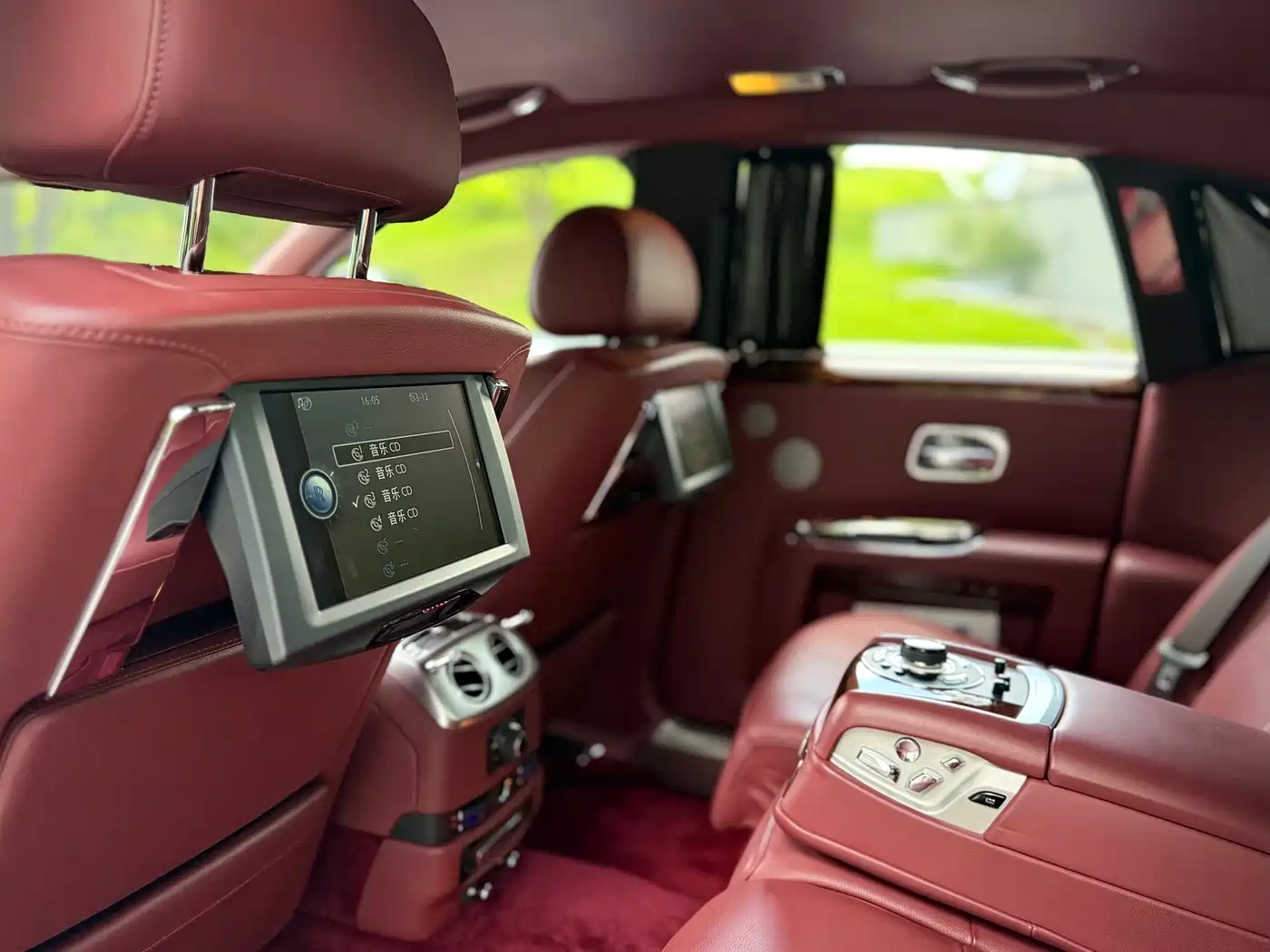 Rolls-Royce Ghost 2012 2010 Model 6.6T Standard