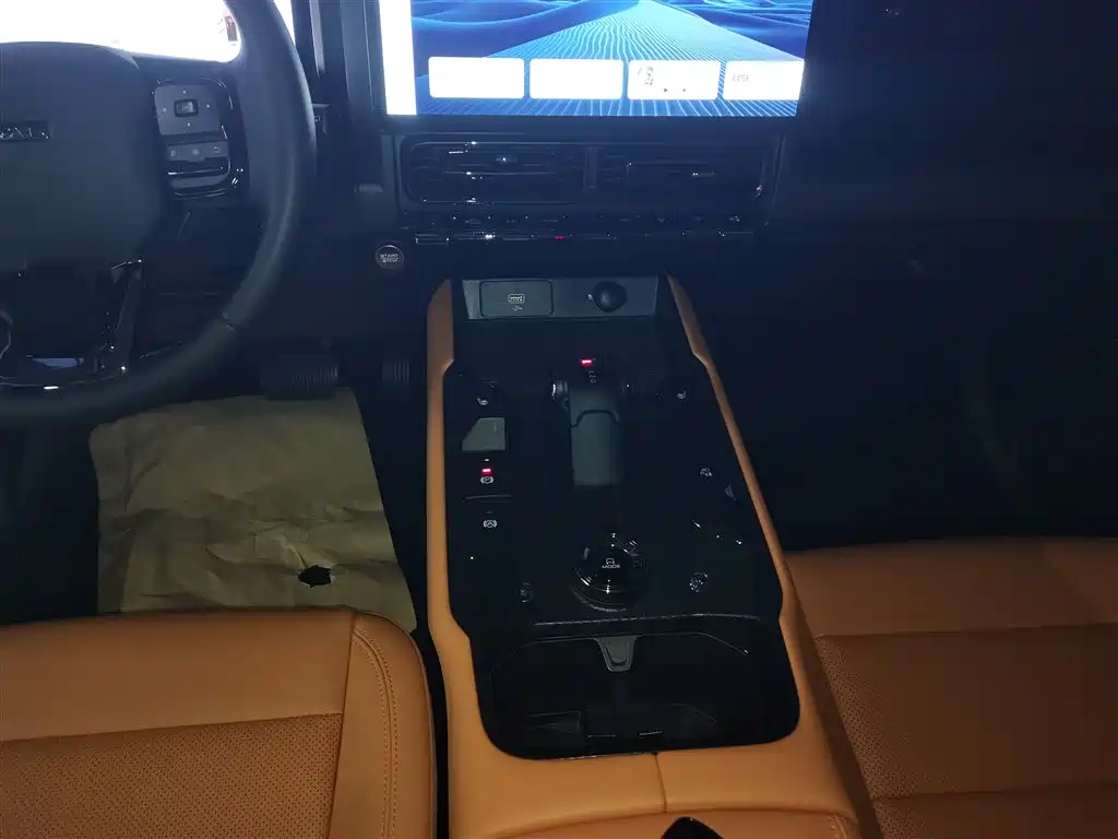 Haval Meng Long NEV 2024 Hi4 102 Pro фото 14