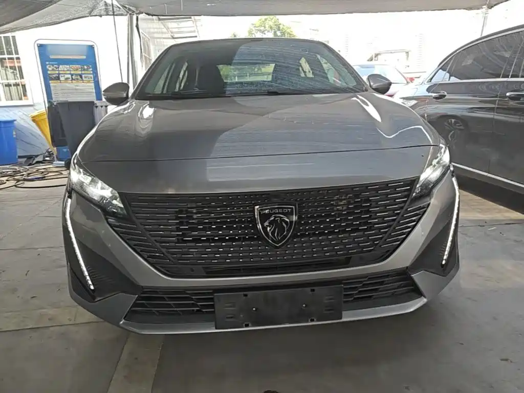 Peugeot 408 2023 2022 1.6T Light Chaser Edition