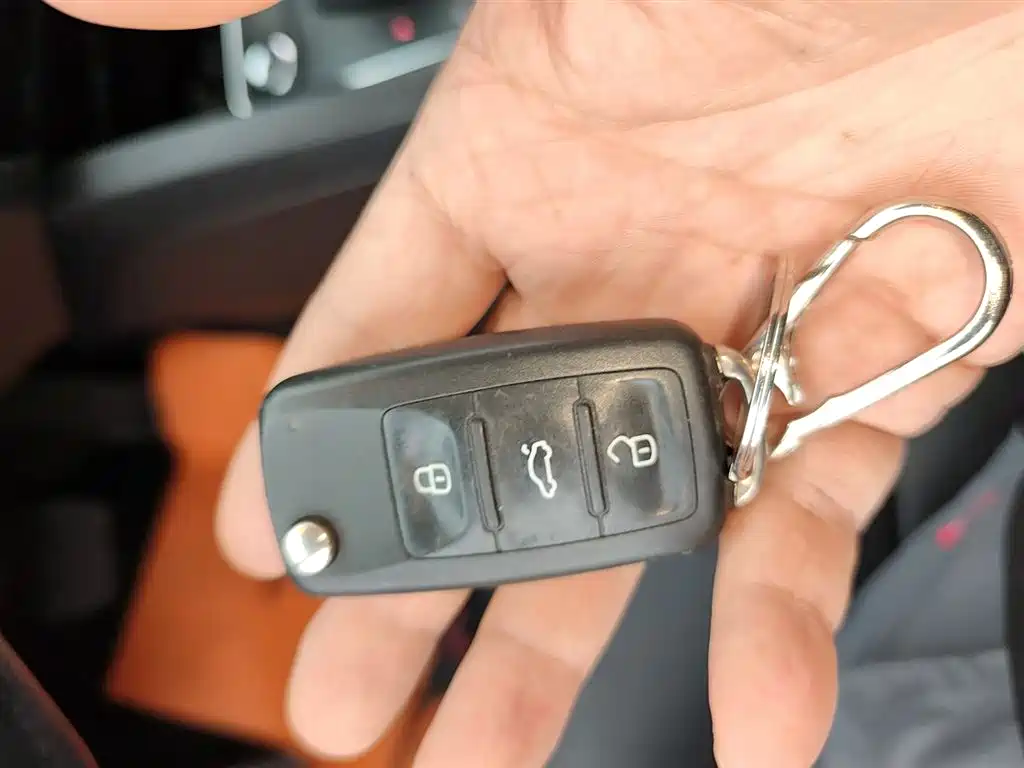 Volkswagen Sagitar 2018 1.6L Automatic Comfort фото 9