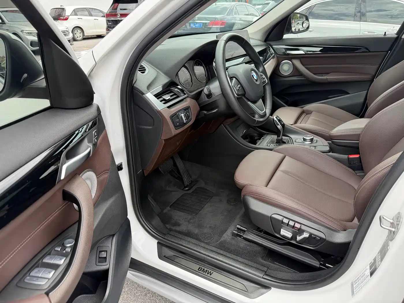 BMW X1 2022 sDrive20Li Fashion фото 12