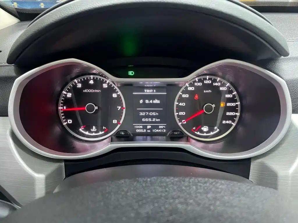 Фото 9 - Geely Atlas
