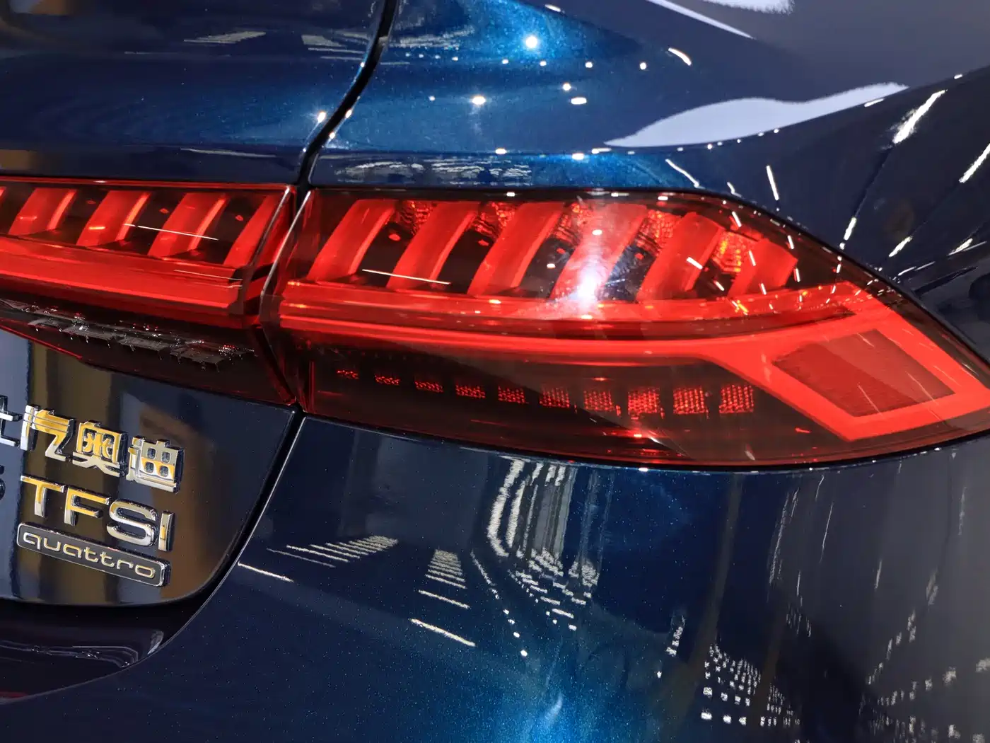 Audi A7L 2022 55 TFSI quattro S-line Zhiyuan Crystal Package фото 8
