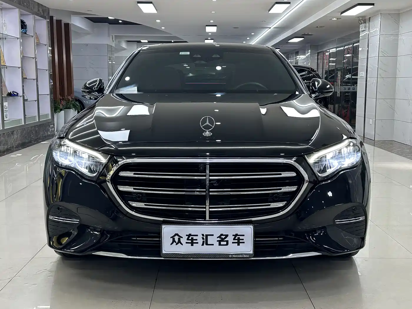 Mercedes-Benz E-Class 2024 Model E 300 L Luxury фото 2