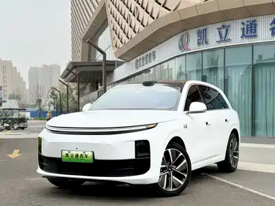 Li Auto L6