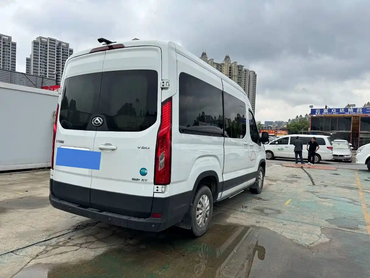 SAIC Maxus Xintu V90 2024 Zhida Commercial Version 2.0T Automatic RWD Long Wheelbase High Roof Single Rear Tire 9-Seater фото 14