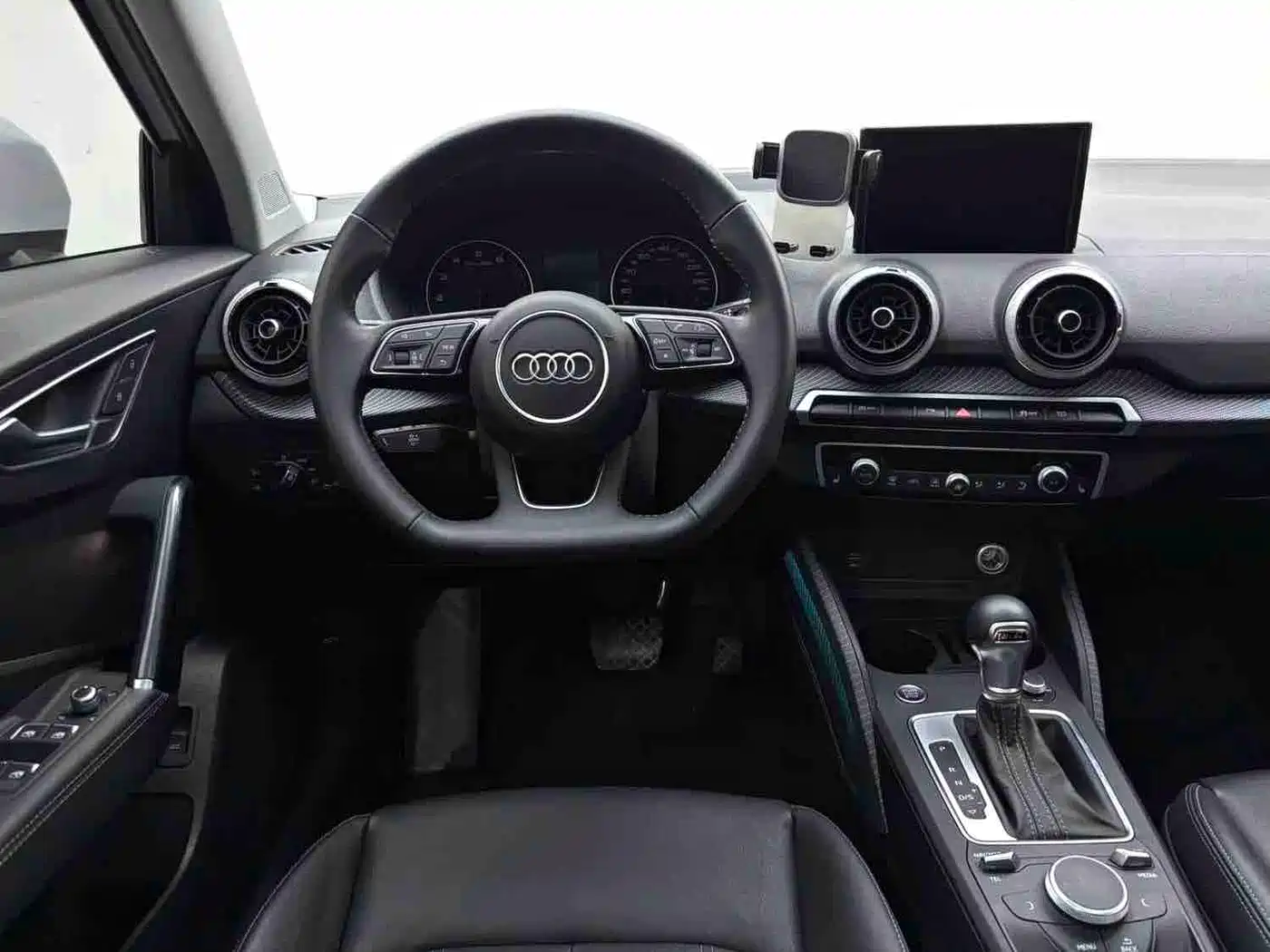 Audi Q2L 2022 35 TFSI Fashion Dynamic фото 4