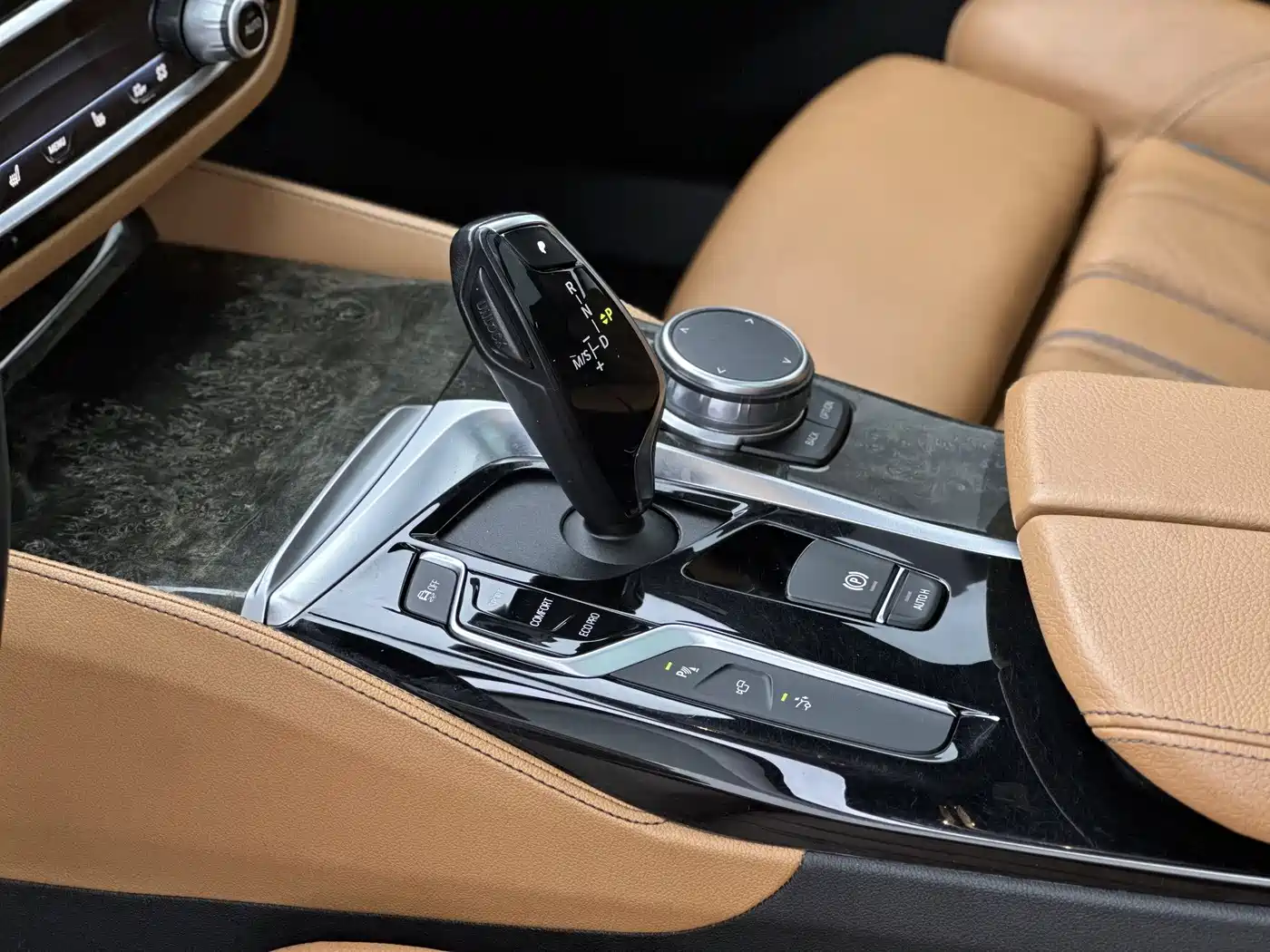 BMW 6 Series GT 2019 630i M Sport Package фото 8