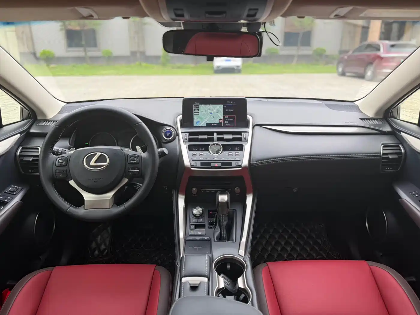 Lexus NX 2018 Model 300h FWD Fengshang Edition China V фото 9