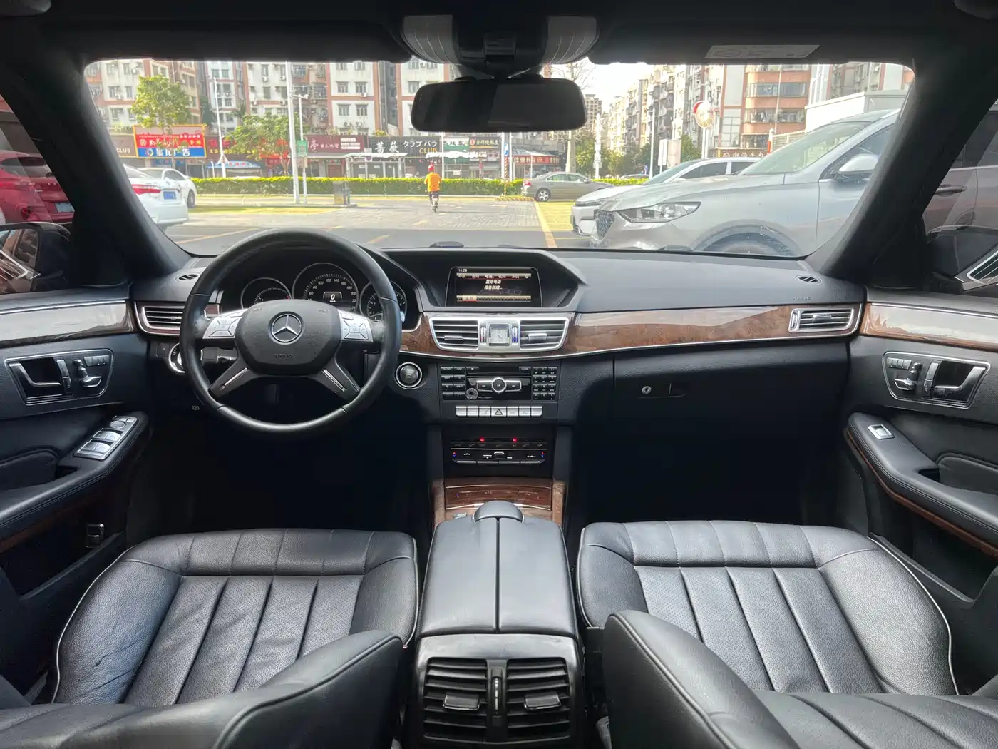 Mercedes-Benz E-Class 2015 E 260 L фото 23