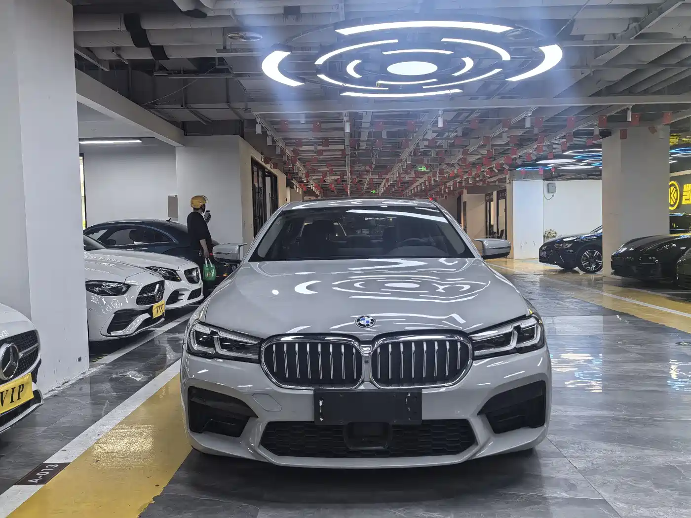 BMW 5 Series 2021 530Li Leading M Sport Package фото 2