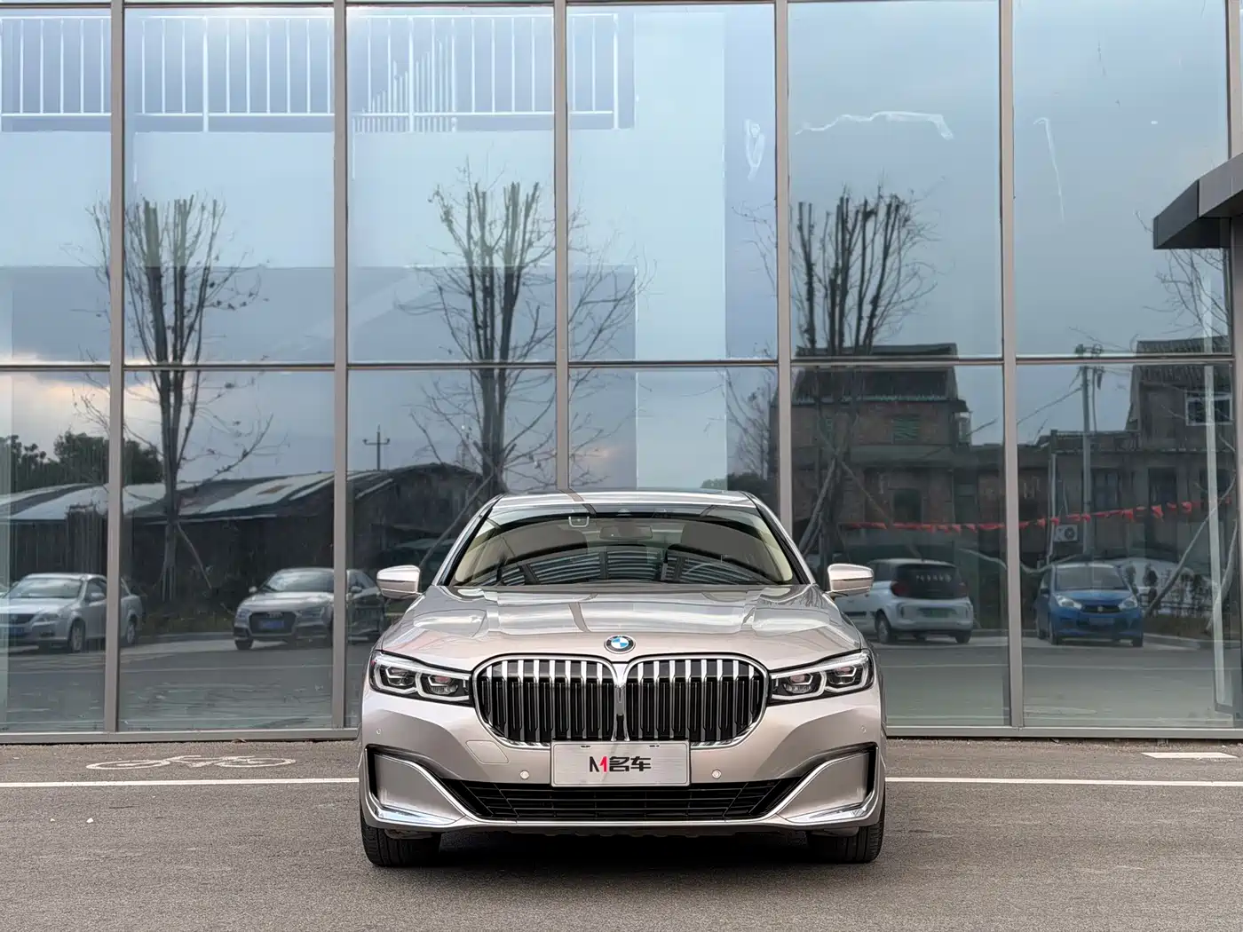 BMW 7 Series 2019 730Li Luxury Package фото 2