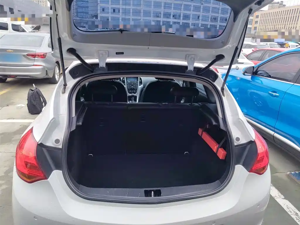 Buick Excelle 2014 XT 1.6L Automatic Fashion фото 15