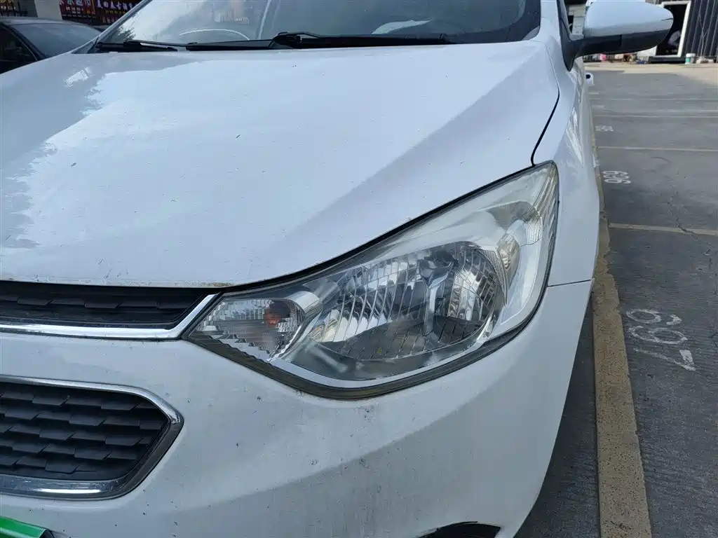 Chevrolet Sail 2015 Sail 3 1.5L Manual Ideal Sunroof Edition фото 24