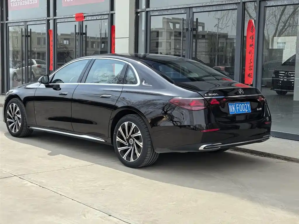 MERCEDES-BENZ E CLASS